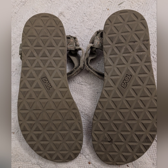 Teva Women's Original Universal Sandal, Size 9 - Picture 7 of 8